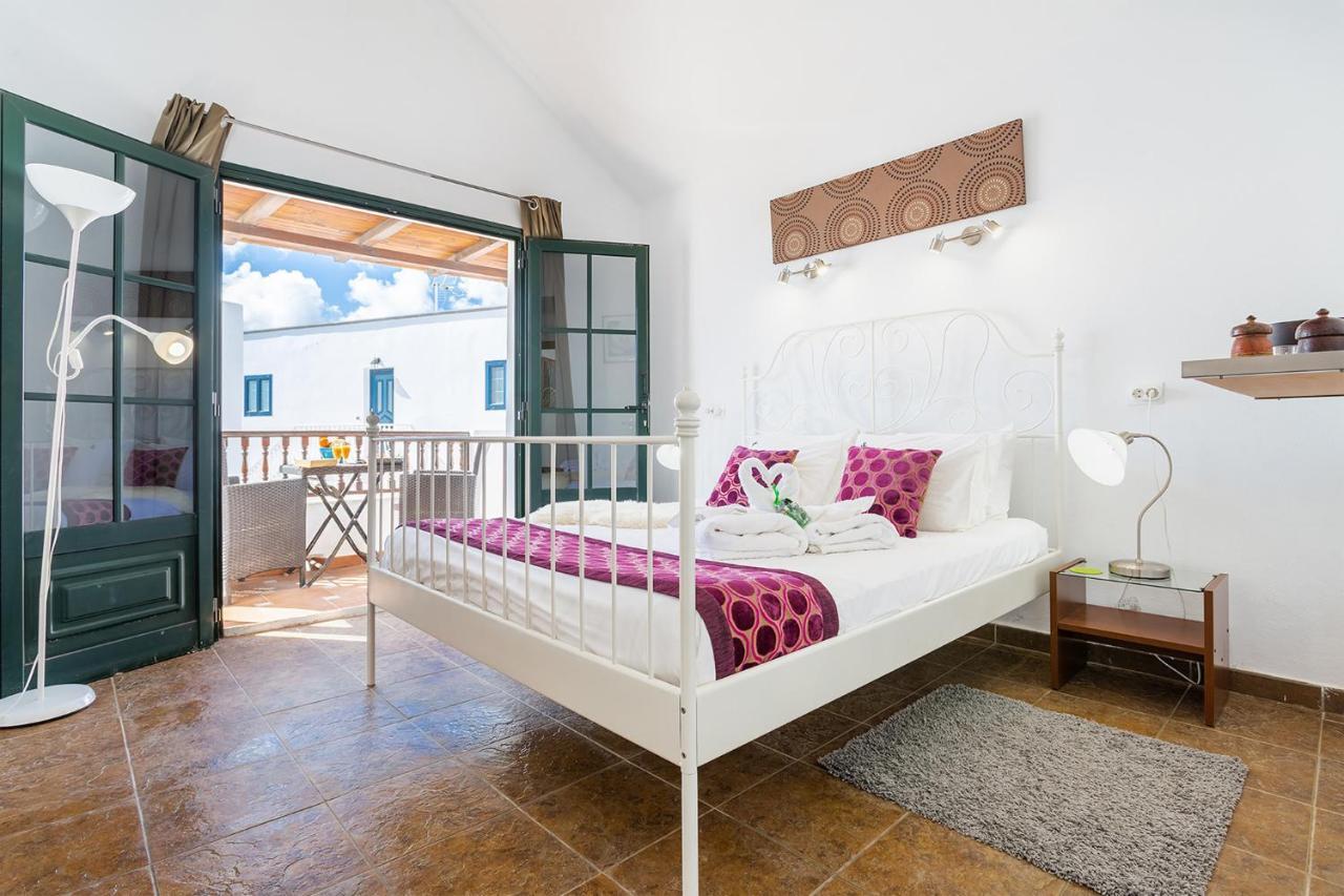 Casa Lili - Shared Pool - Close To Seafront Promenade - Sea Views From Upper Terrace Пунта-де-Мухерес Экстерьер фото