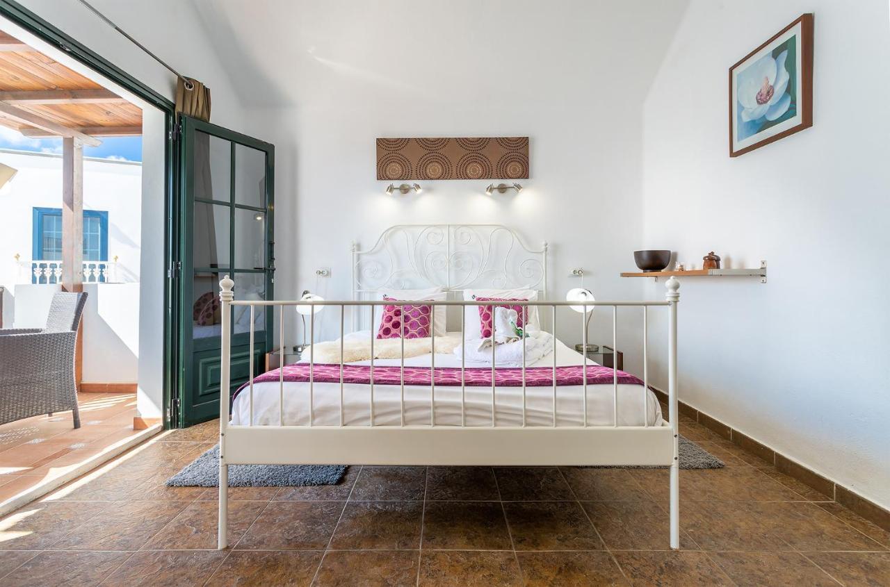 Casa Lili - Shared Pool - Close To Seafront Promenade - Sea Views From Upper Terrace Пунта-де-Мухерес Экстерьер фото