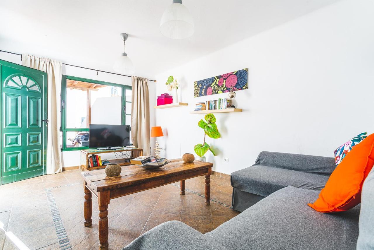 Casa Lili - Shared Pool - Close To Seafront Promenade - Sea Views From Upper Terrace Пунта-де-Мухерес Экстерьер фото