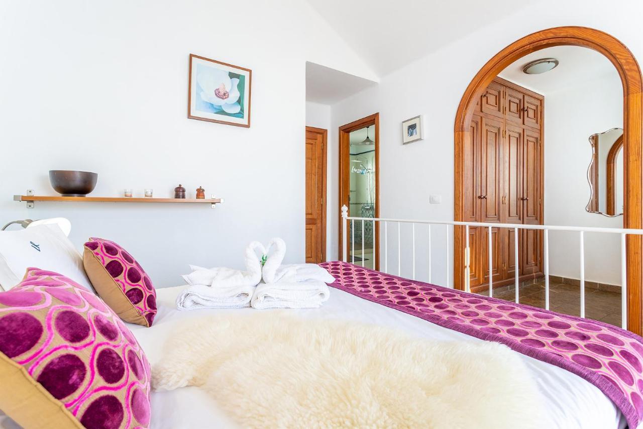 Casa Lili - Shared Pool - Close To Seafront Promenade - Sea Views From Upper Terrace Пунта-де-Мухерес Экстерьер фото